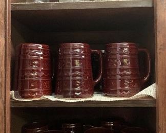 Brownware Daisy Dot pattern mugs