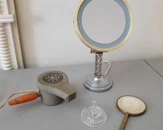 Vintage Bathroom Items