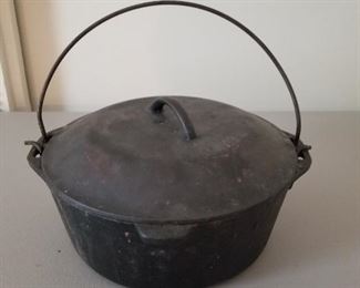Cast Iron Pot with Lid