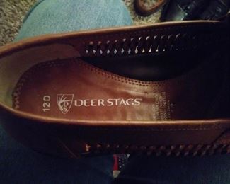 Size 11 Deerstags leather pair of shoes