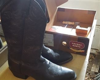 Ariat boots https://ctbids.com/#!/description/share/314229