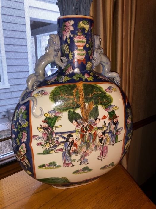 Gorgeous Asian vases......