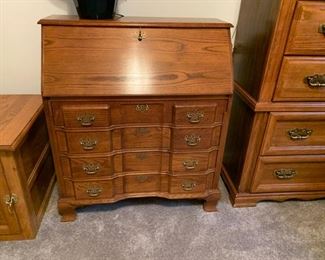 #48	Jasper Company drop down desk with 4 drawers. Solid oak. 34"x15"x39"	 $175.00 
