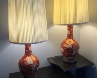 2 large Lamps https://ctbids.com/#!/description/share/315871