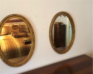 2 decorative gold mirrors https://ctbids.com/#!/description/share/315874