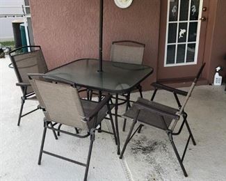 Outdoor table and Chairs https://ctbids.com/#!/description/share/315218