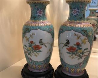 2 Asian Vases https://ctbids.com/#!/description/share/315861