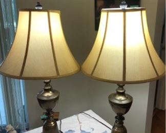 Pair of lamps https://ctbids.com/#!/description/share/315863
