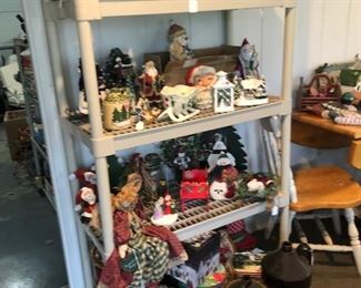 Extensive Christmas collection, jugs