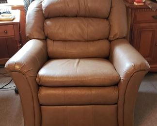 Recliner in tan leather