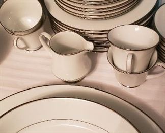 Noritake PINNACLE china