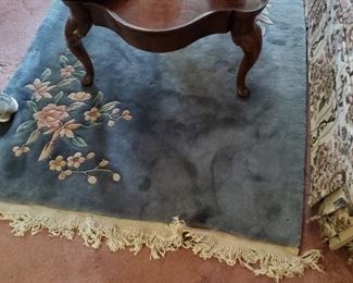 Rug & all items on table