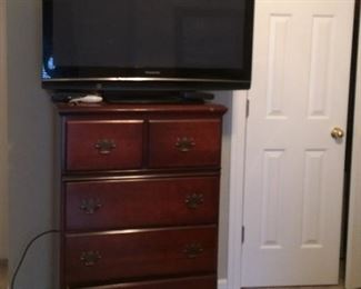 TV        chest of drawers