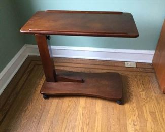 Adjustable Wood Bed Desk on Wheels https://ctbids.com/#!/description/share/315505