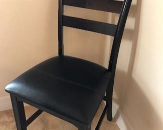 The chairs to kitchen set 