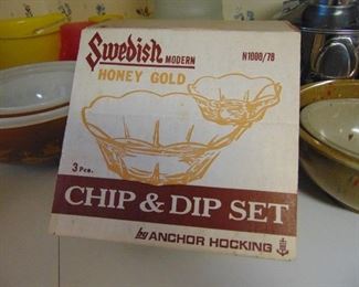Vintage Anchor Hocking Chip & Dip Set In Box