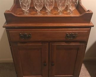 Ethan Allen dry sink