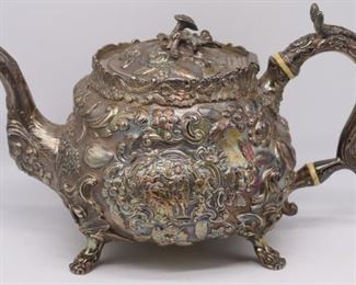 SILVER Early th Century English Silver Teapot