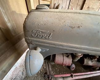 1950 8N FORD TRACTOR 