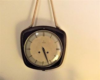 Mid Century hanging clock - wind up