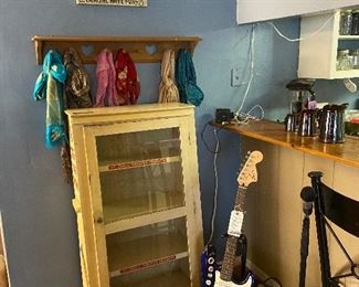 Toms toasted peanut cabinet 