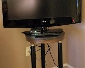 TV and great round table for sale