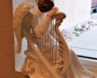Angel with harp