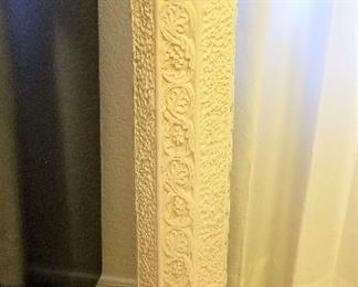 White pedestal pillar. Great for living room, hallway, entryway, bedroom, or a bathroom.