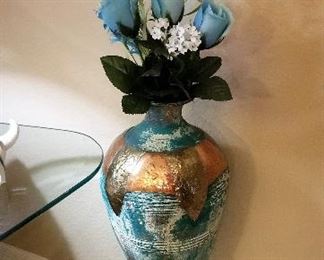 Fabulous gold and blue vessel