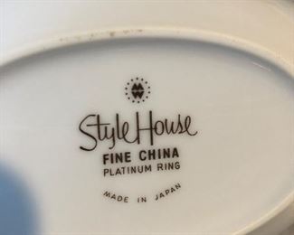 STYLE HOUSE FINE CHINA PLATINUM RING , MADE IN JAPAN 