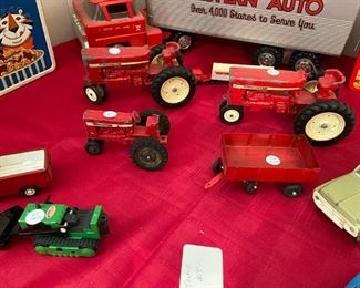 Collectible Tractors & Trucks