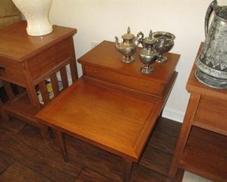 Mid-century American of Martinsville end table