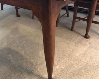 Stickley dining table - draw top extending ends versatile design fits in all styles of homes