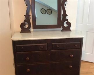 Marble top dresser https://ctbids.com/#!/description/share/317384