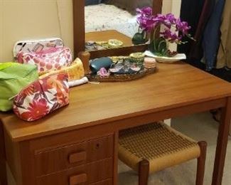 Sweet small dressing table & bench