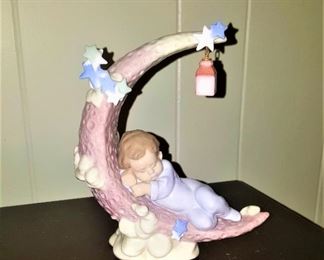 Baby moon (box available)