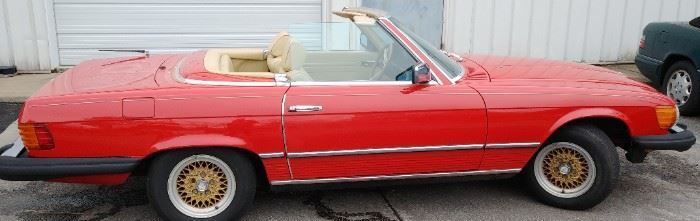 MERCEDES WITHOUT TOP