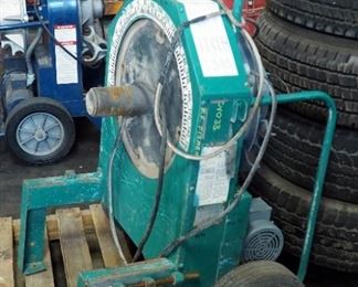 Greenlee 555 Electric Conduit Bender, For 1/2" To 2" Pipe, Needs Repair, Includes Parts; And Greenlee Storage Box