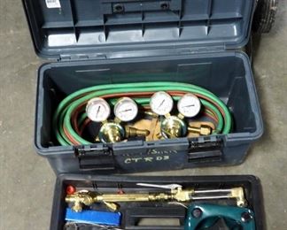 Harper Compressed Gas Welding Cart, Including Torch, Weldmark Pressure Gauges, & Hoses
