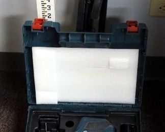 Bosch Professional GLL100G Laser Level With Mounts In Hard Molded Case With Grade Rod And Tri-pod
