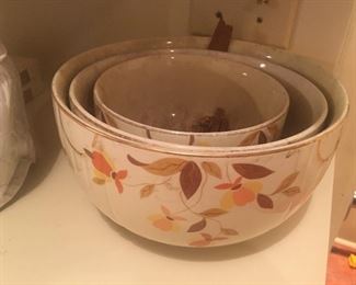 Vintage "Hall's Superior" autumn leaf jewel tea mixing bowls