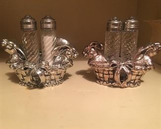 "Arthur Court" rabbit salt and pepper shaker set