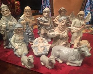 Porcelain Dynasty Classics vintage nativity set