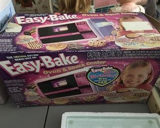 Easy-Bake oven with box. It works!