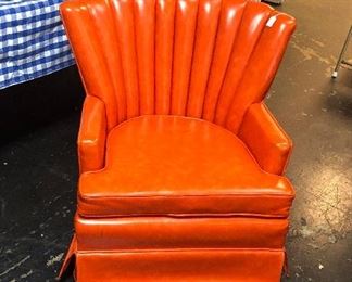 Mid Century Modern ORANGE naugahyde Tufted Back Chair in EXCELLENT Condition