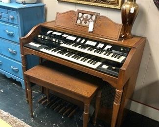 Vintage Hammond Organ & Stool 