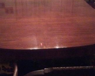 Mahogany Double Pedestal Dining Table with 6 Chairs.