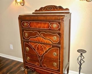 ART DECO CHEST