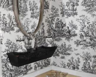 MIRROR, BLACK/WHITE TOILE