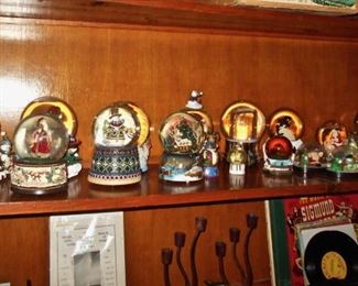 SNOW GLOBES